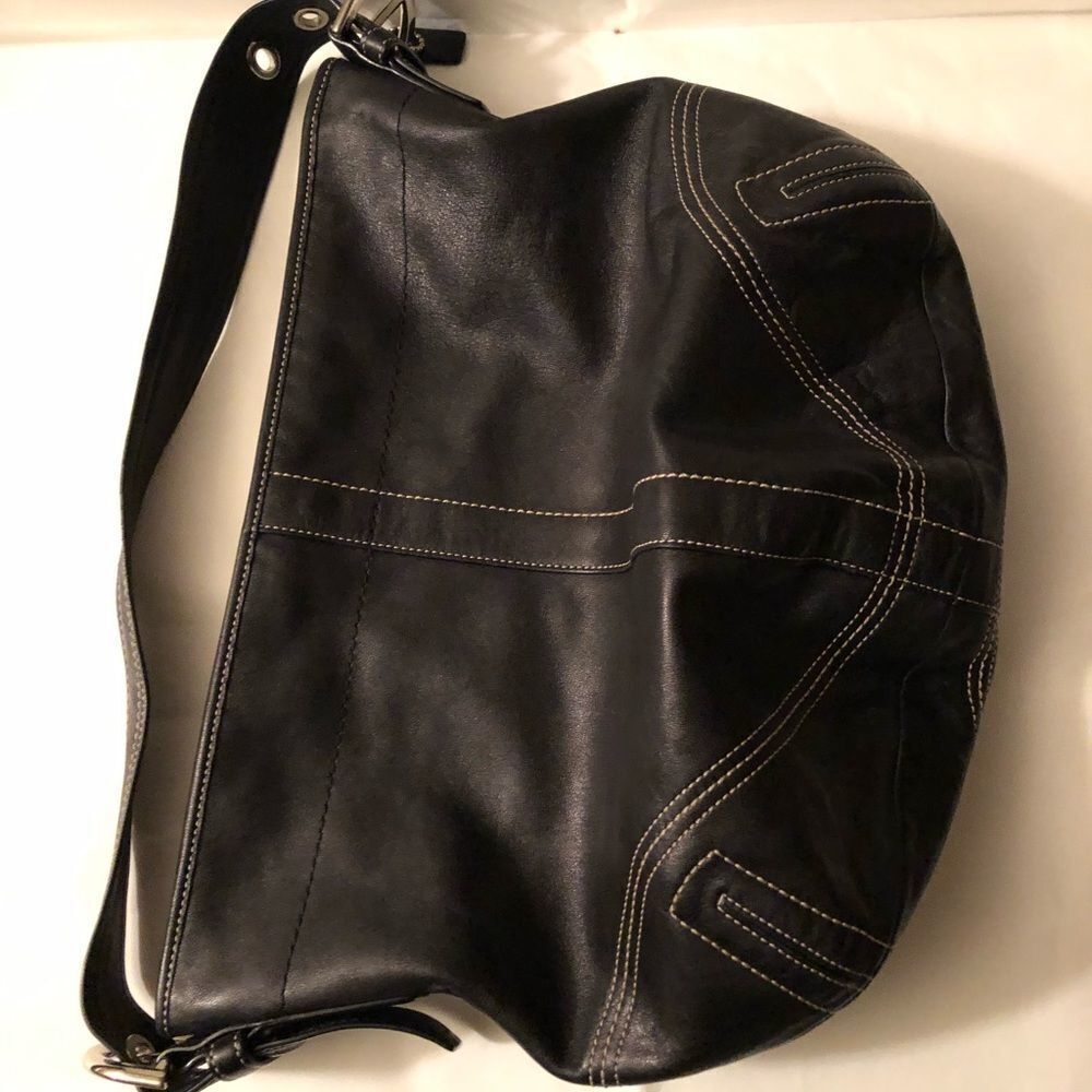Coach Vintage SoHo Black Leather Hobo Shoulder Bag with Tassel EUC - Picture 2 of 6